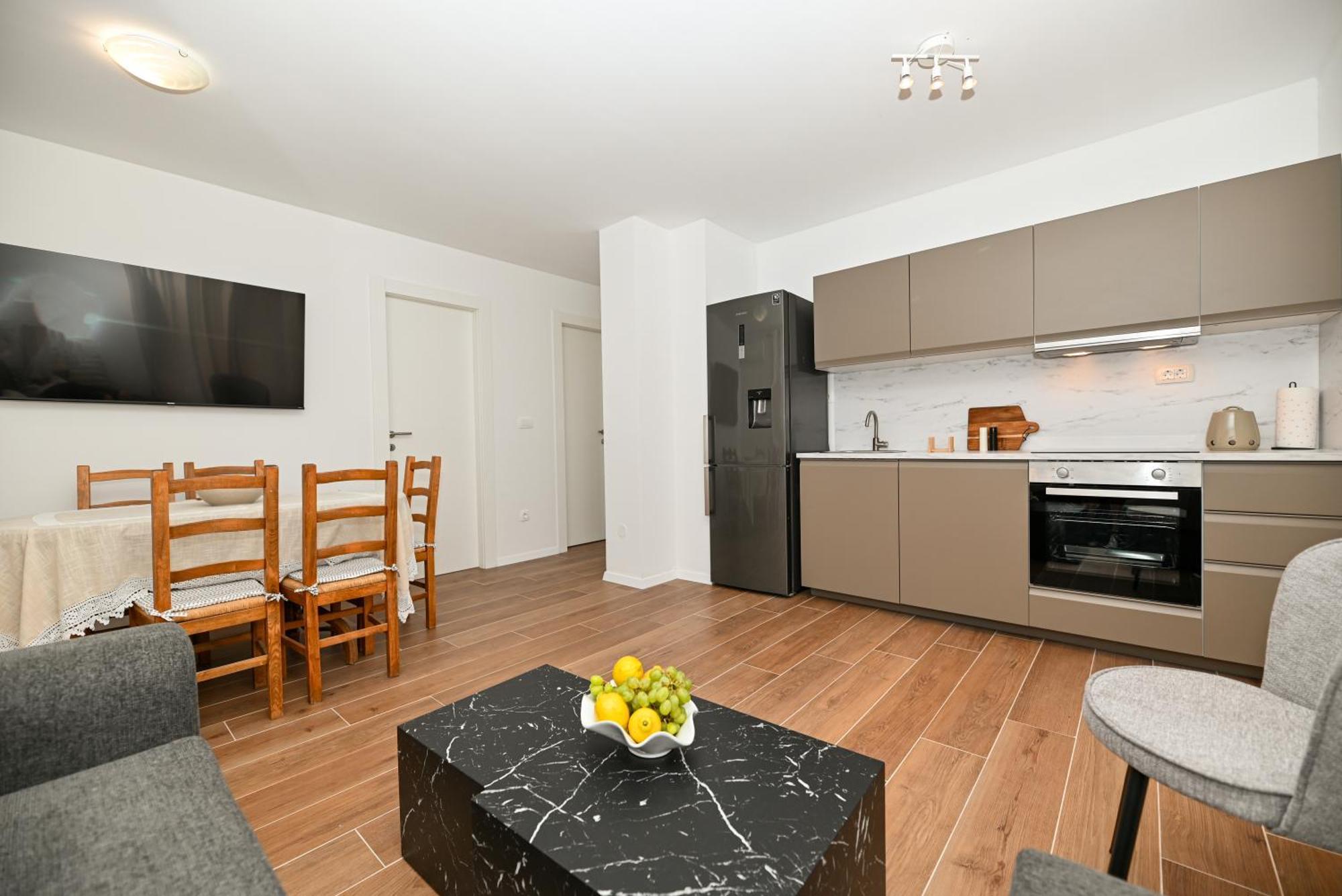 Downtown Apartments Maar トロギール エクステリア 写真