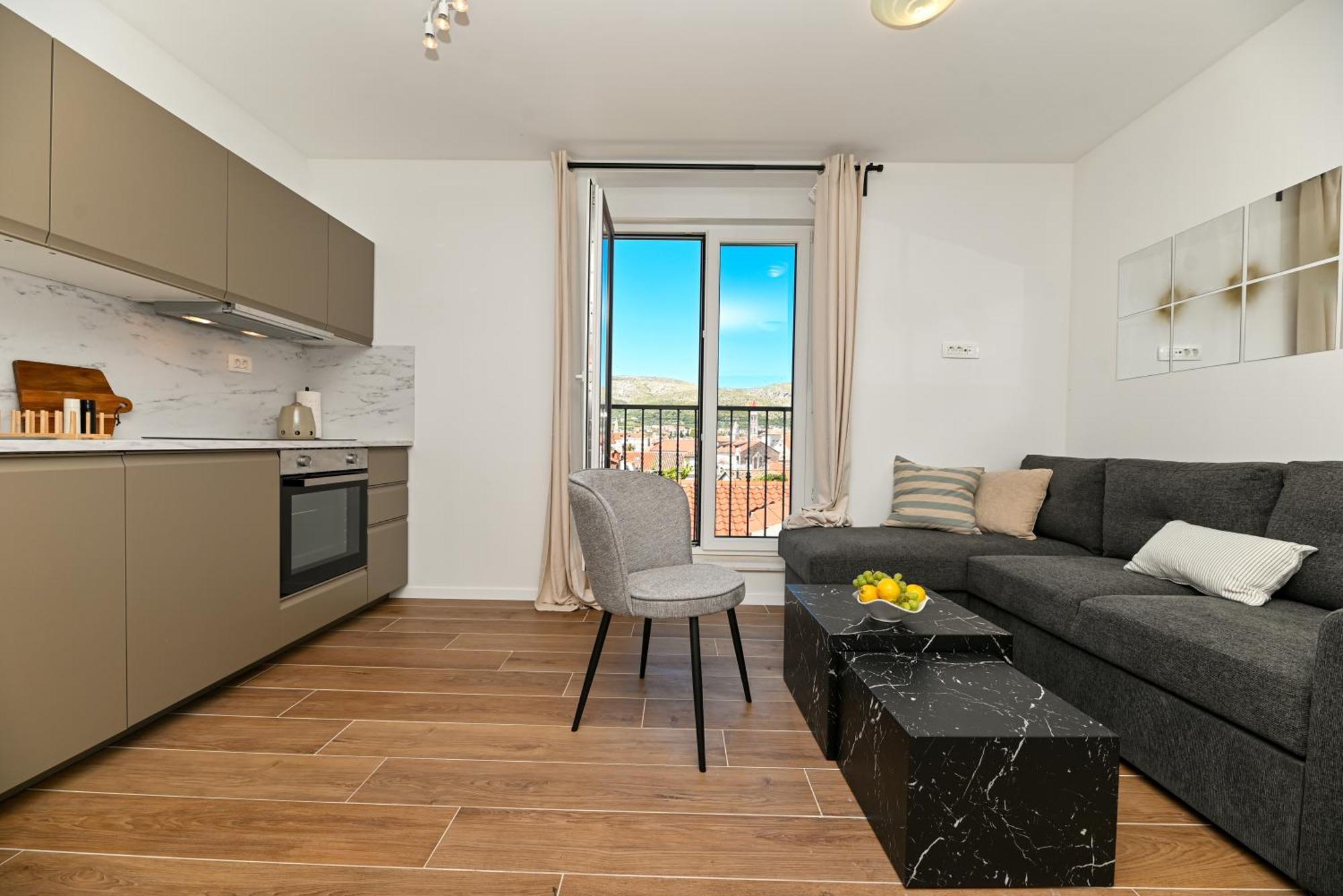 Downtown Apartments Maar トロギール エクステリア 写真